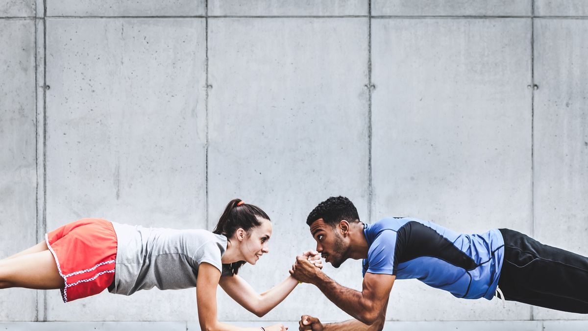 Read more about the article Empowering Moms and Dads: The Transformative Benefits of Calisthenics